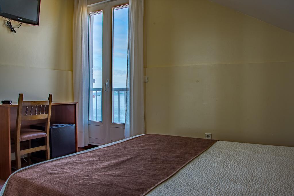 Hotel Restaurante Loureiro Bueu Dış mekan fotoğraf